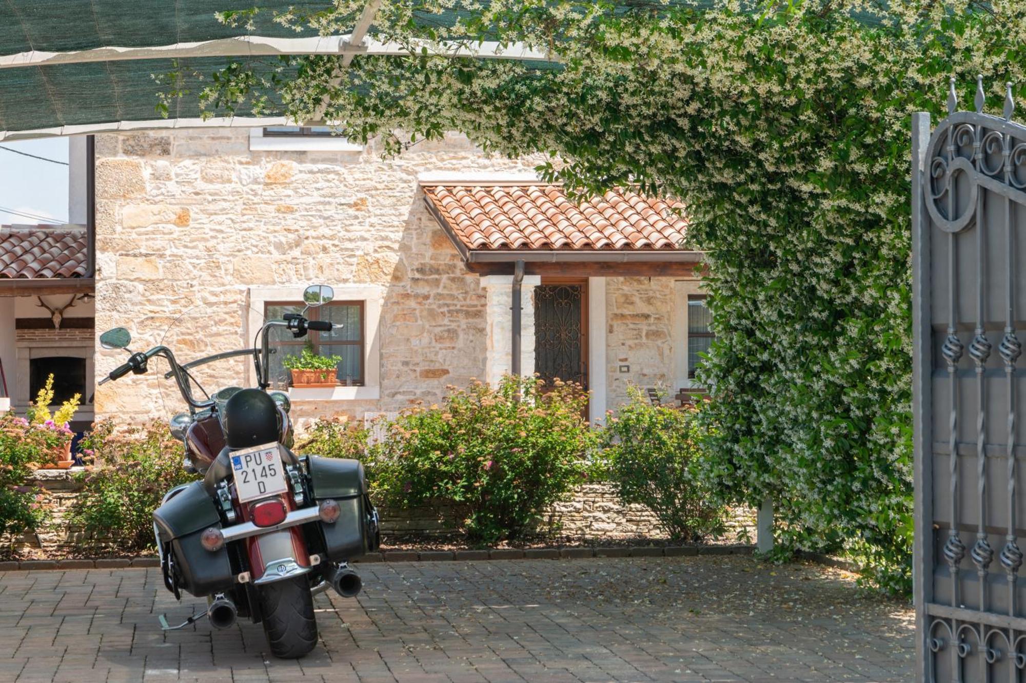 Villa Gina Valtura Esterno foto